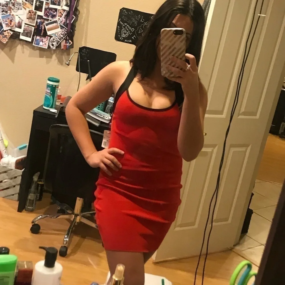 Forever 21 - red and black mini dress - cross back size M - Picture 4 of 4